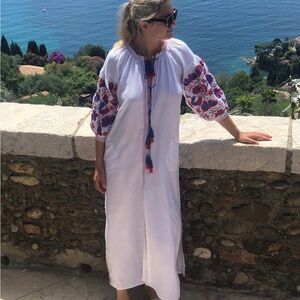 Tashia London White linen caftan size large